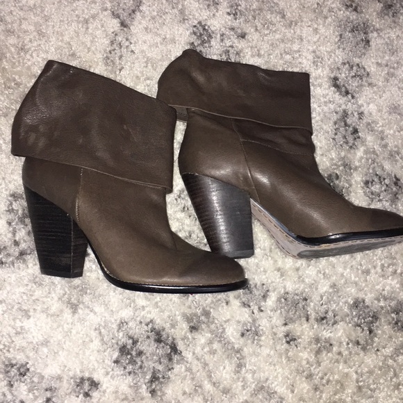 Vince Camuto Brown leather booties - Picture 1 of 4